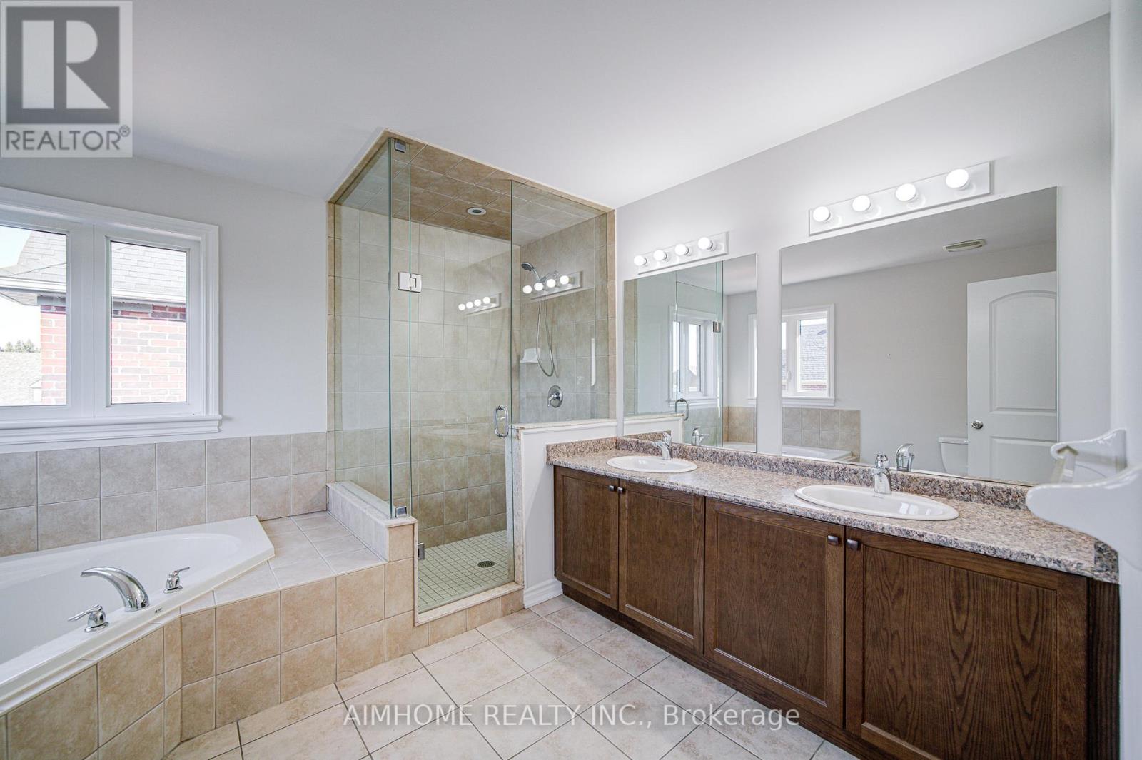 29 Bamburg Street N, Georgina, Ontario  L0E 1R0 - Photo 29 - N12563096