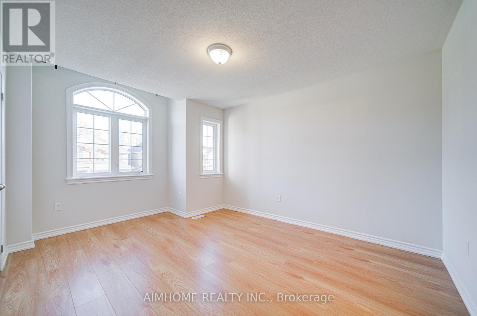 29 Bamburg Street N, Georgina, Ontario  L0E 1R0 - Photo 36 - N12563096