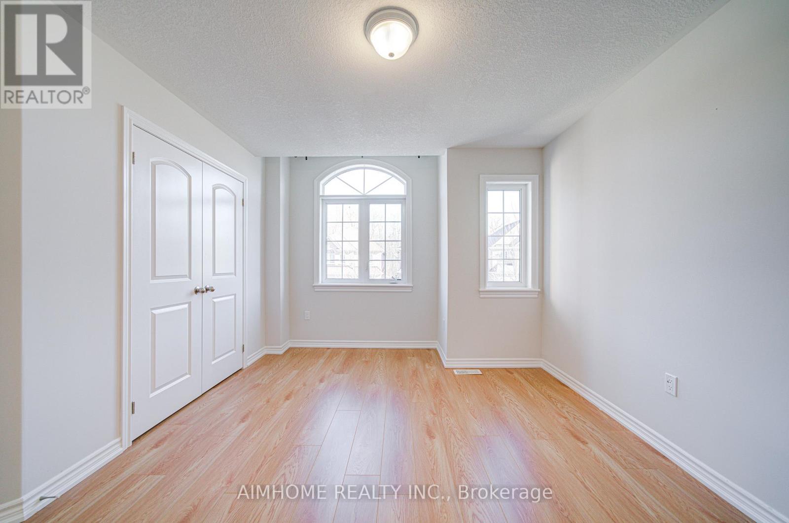 29 Bamburg Street N, Georgina, Ontario  L0E 1R0 - Photo 37 - N12563096