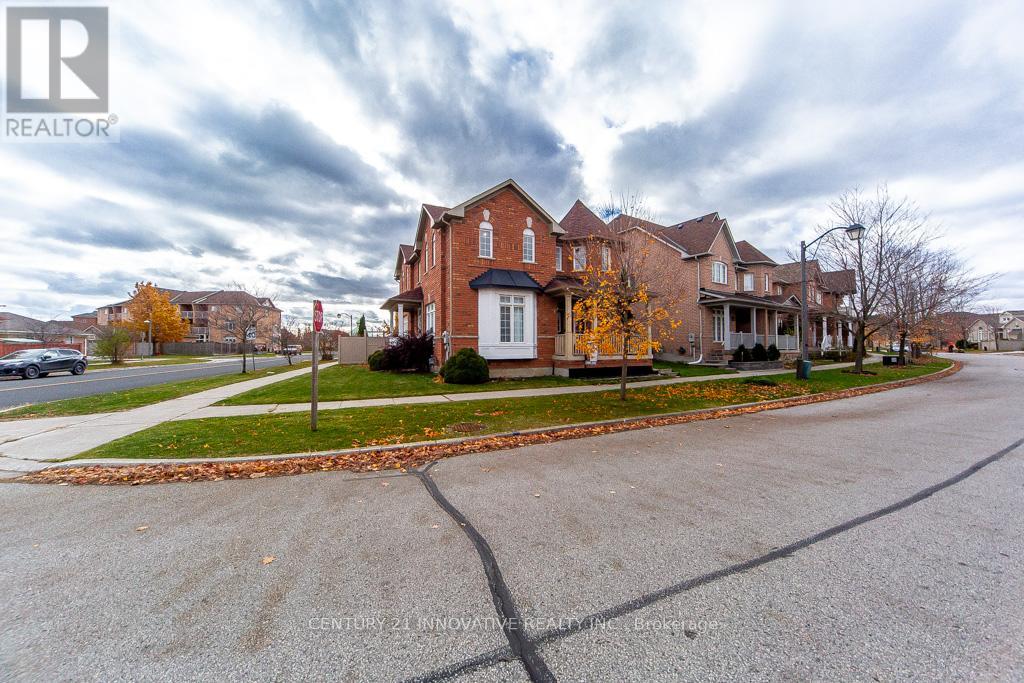 63 Rainbow Valley Crescent, Markham, Ontario  L6E 1M2 - Photo 2 - N12563118