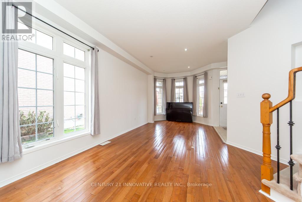 63 Rainbow Valley Crescent, Markham, Ontario  L6E 1M2 - Photo 7 - N12563118