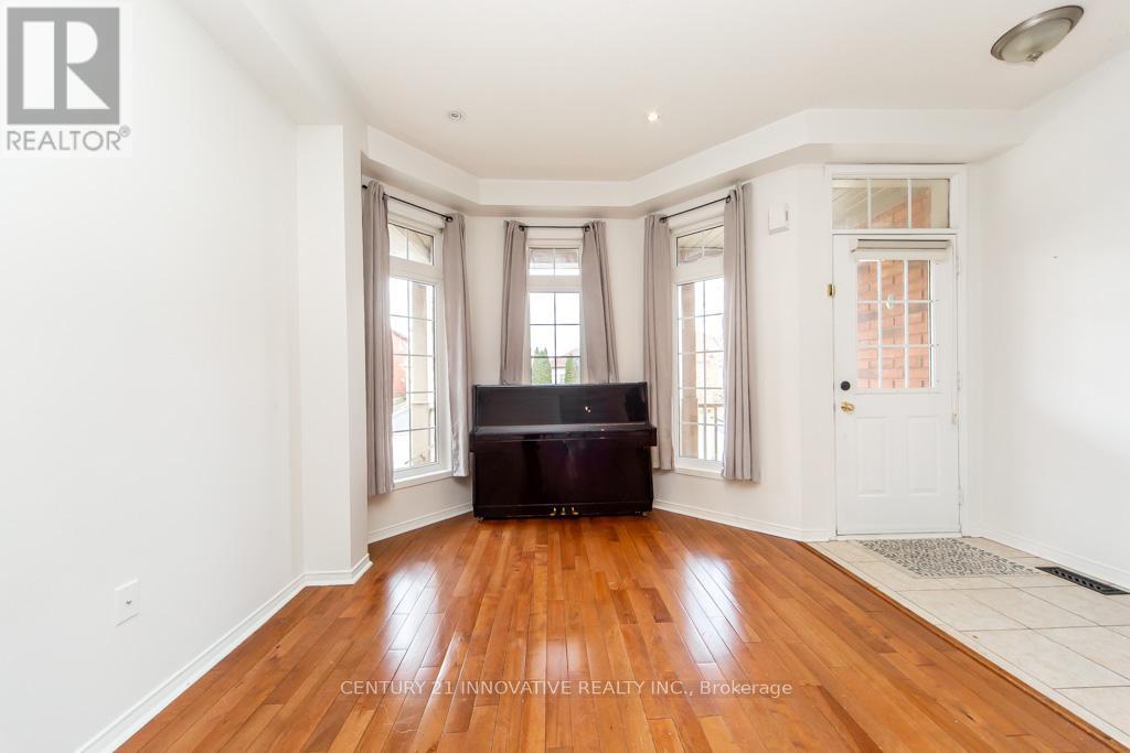 63 Rainbow Valley Crescent, Markham, Ontario  L6E 1M2 - Photo 9 - N12563118