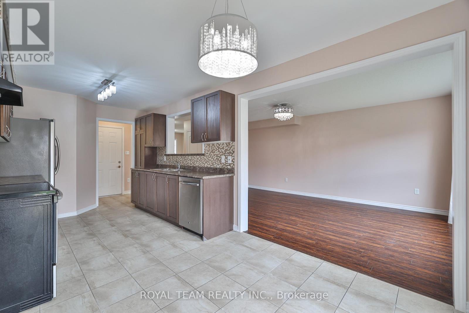 1398 Hunter Street, Innisfil, Ontario  L9S 4B7 - Photo 12 - N12563140