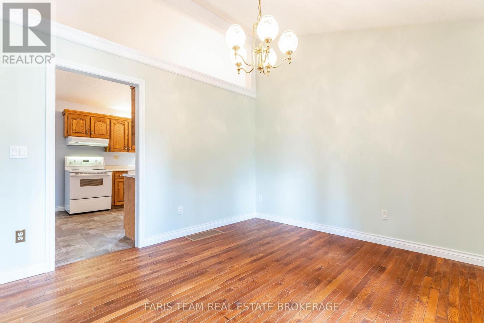 53 Maple Drive, Orillia, Ontario  L3V 3W5 - Photo 14 - S12562968