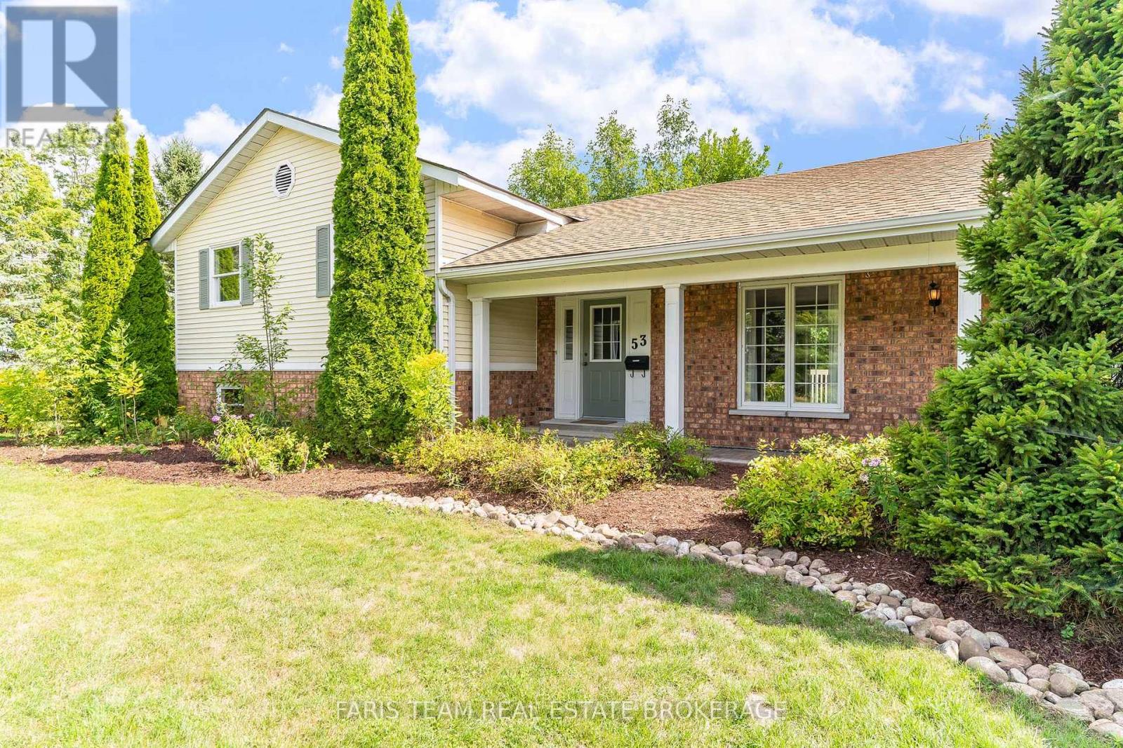 53 Maple Drive, Orillia, Ontario  L3V 3W5 - Photo 4 - S12562968