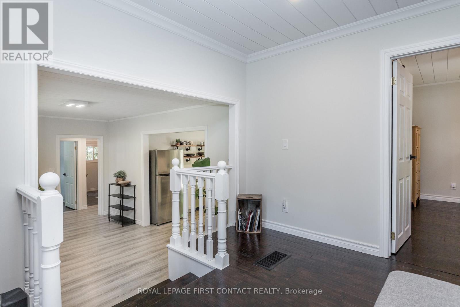 11 Broad Street, Penetanguishene, Ontario  L9M 1E9 - Photo 12 - S12563122