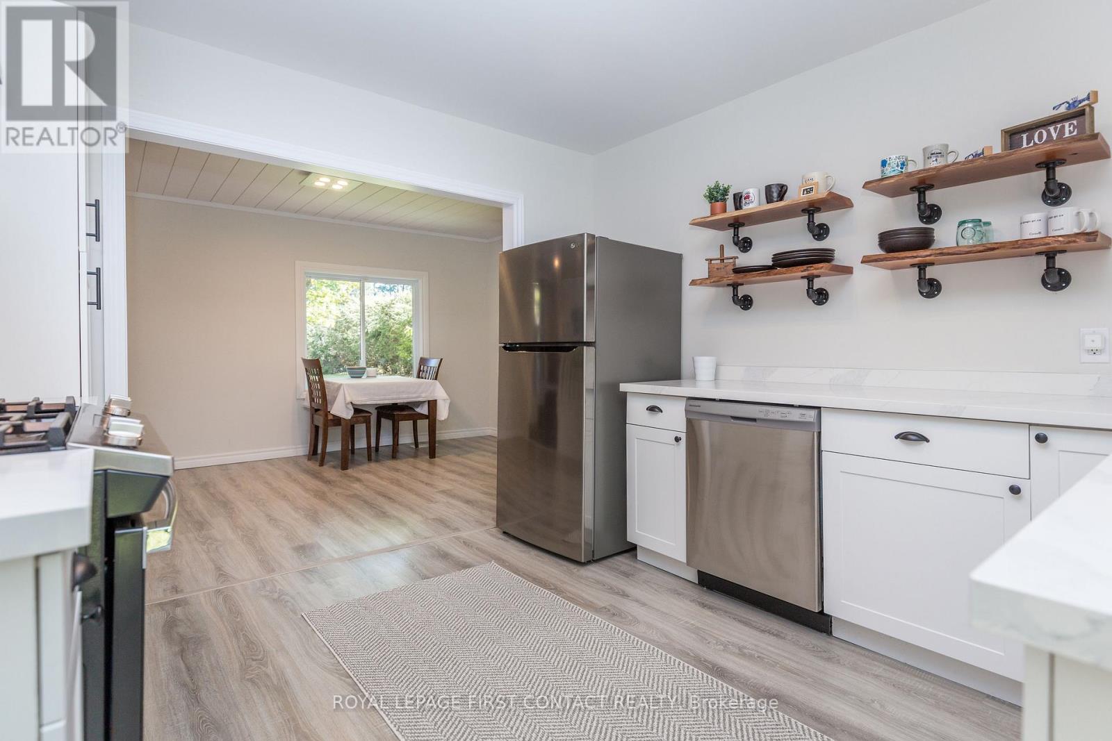 11 Broad Street, Penetanguishene, Ontario  L9M 1E9 - Photo 20 - S12563122