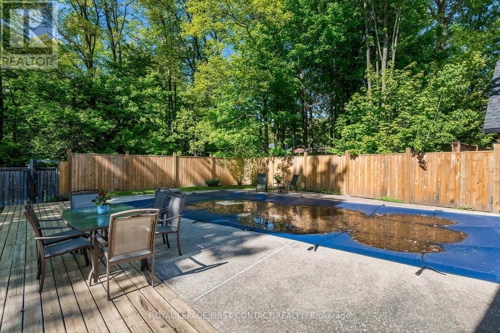 11 Broad Street, Penetanguishene, Ontario  L9M 1E9 - Photo 35 - S12563122