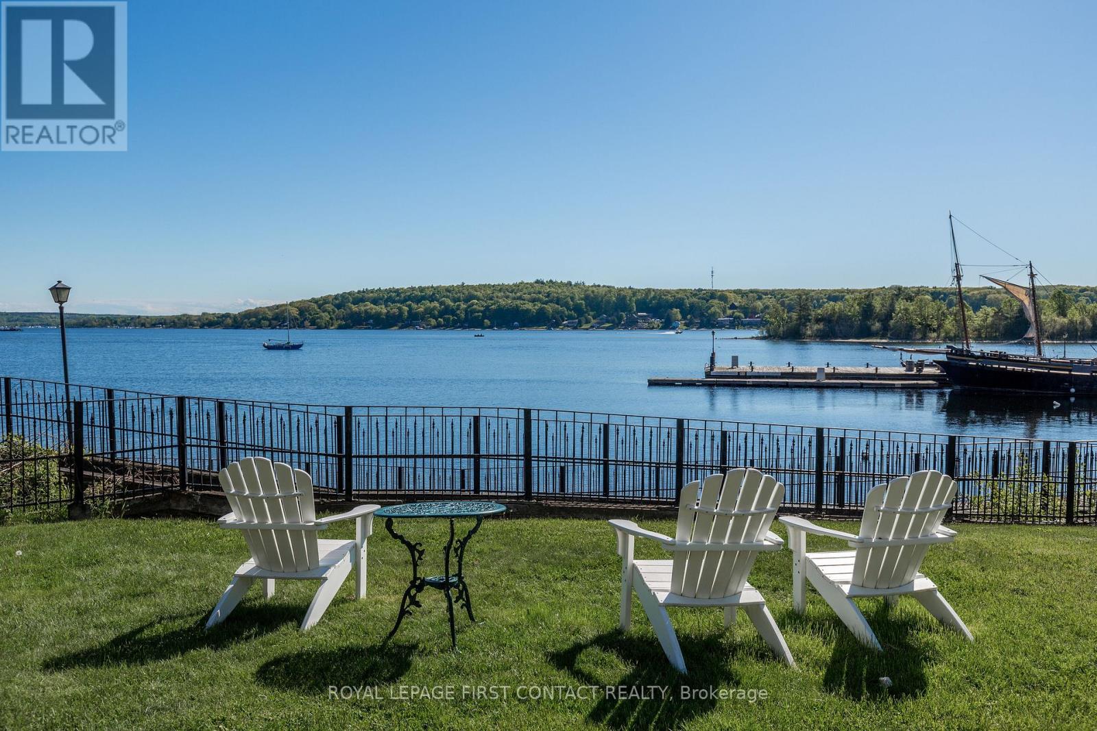 11 Broad Street, Penetanguishene, Ontario  L9M 1E9 - Photo 45 - S12563122