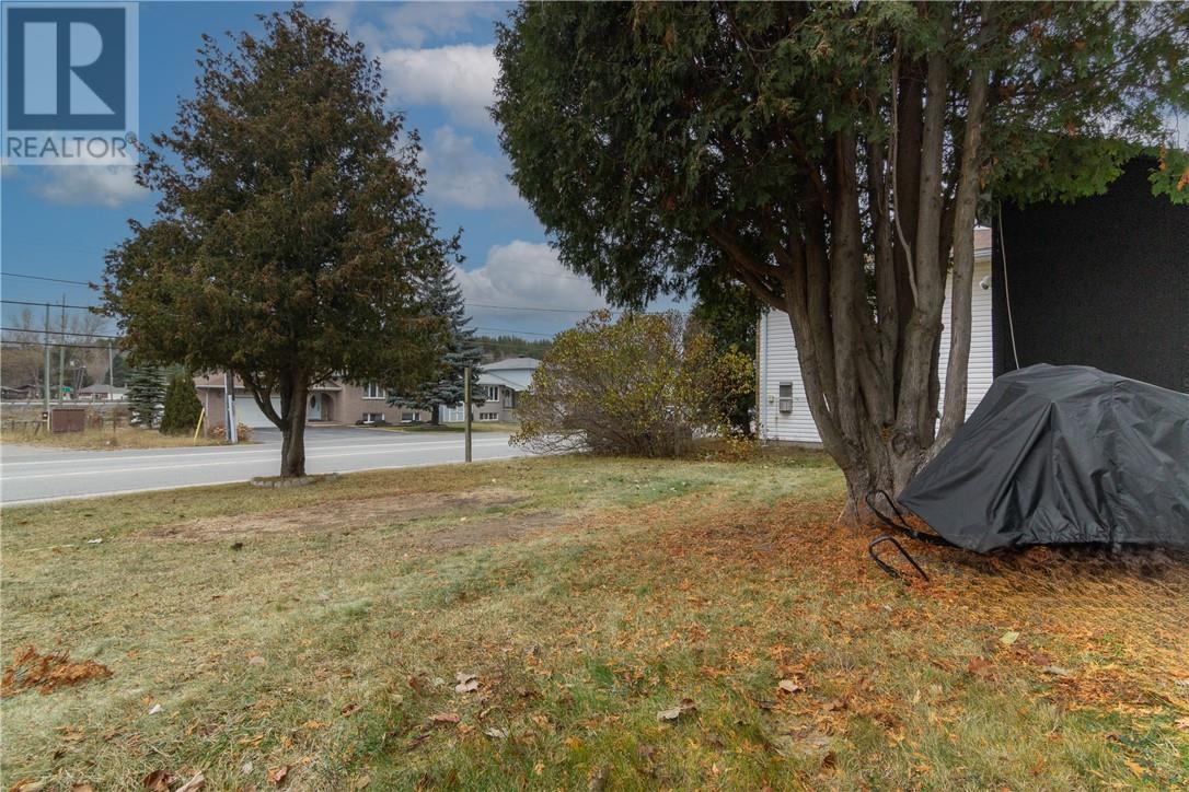 83 Hill Street, Wahnapitae, Ontario  P0M 3C0 - Photo 25 - 2125583