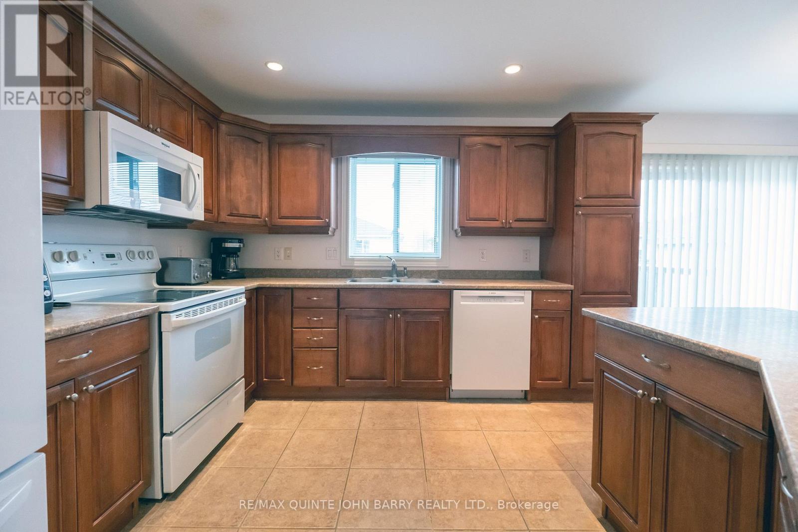 31 Cedar Creek Way, Quinte West, Ontario  K0K 2C0 - Photo 9 - X12563250