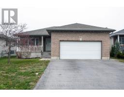 31 CEDAR CREEK WAY, Quinte West, Ontario