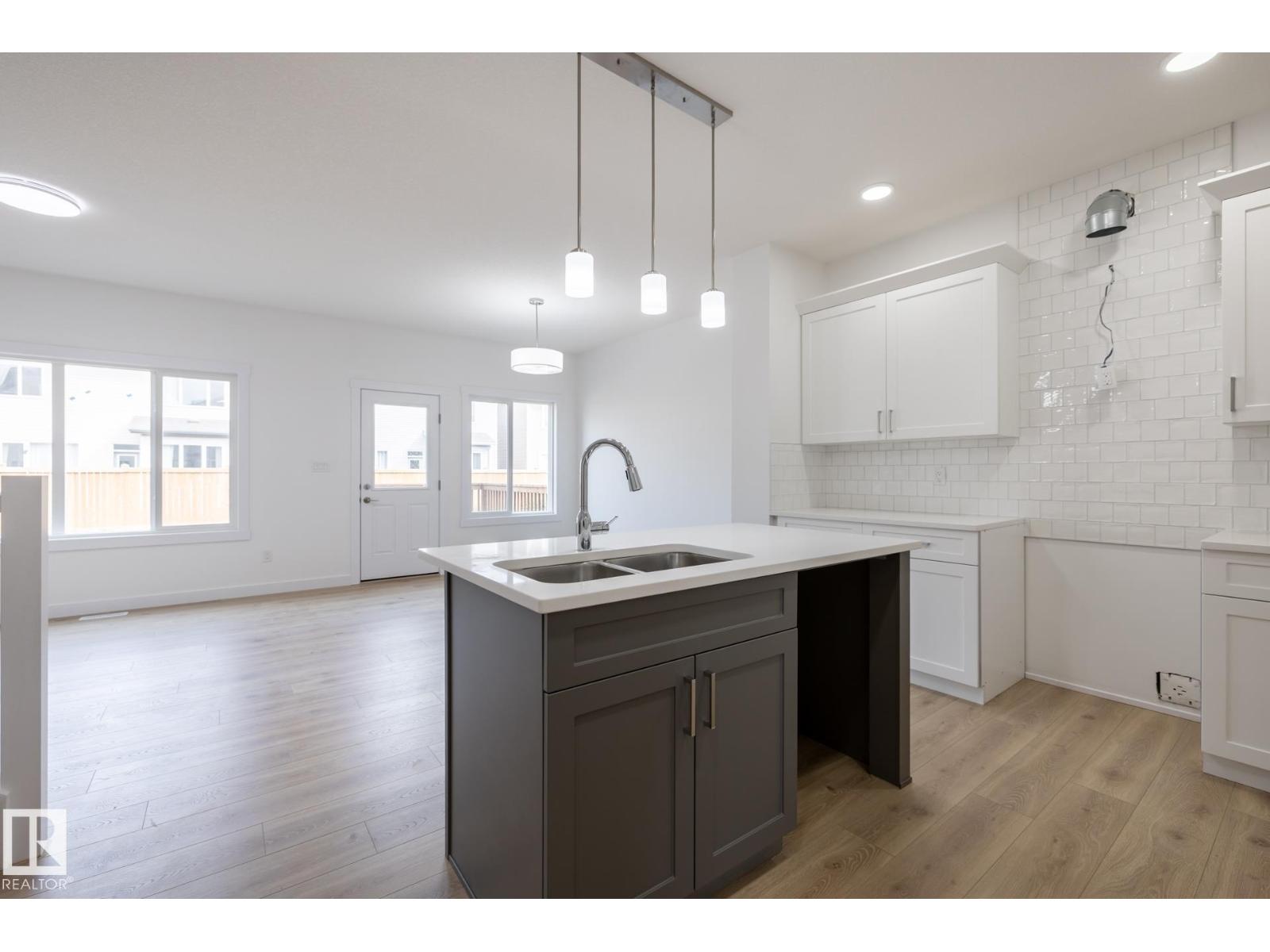 20972 22 Av Nw, Edmonton, Alberta  T6M 3H7 - Photo 7 - E4466224