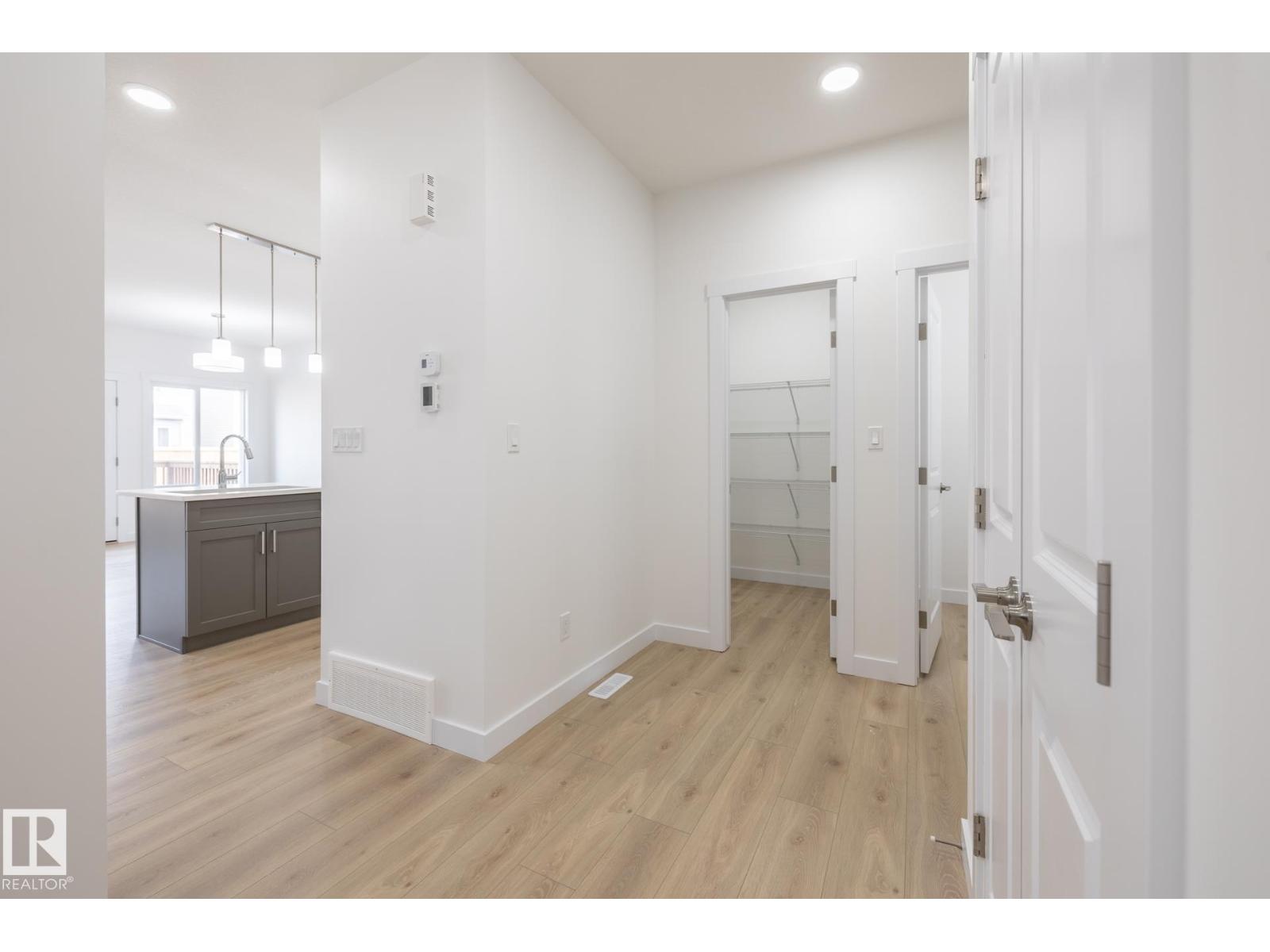 20972 22 Av Nw, Edmonton, Alberta  T6M 3H7 - Photo 5 - E4466224