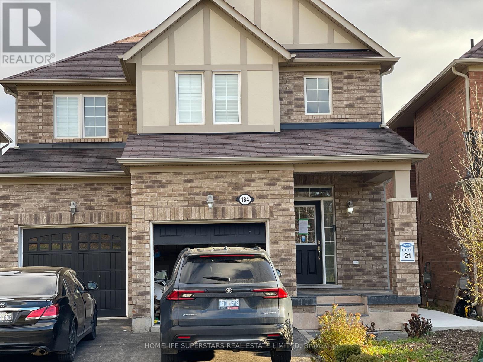 184 Ruhl Drive, Milton, Ontario  L9T 8A4 - Photo 2 - W12562062