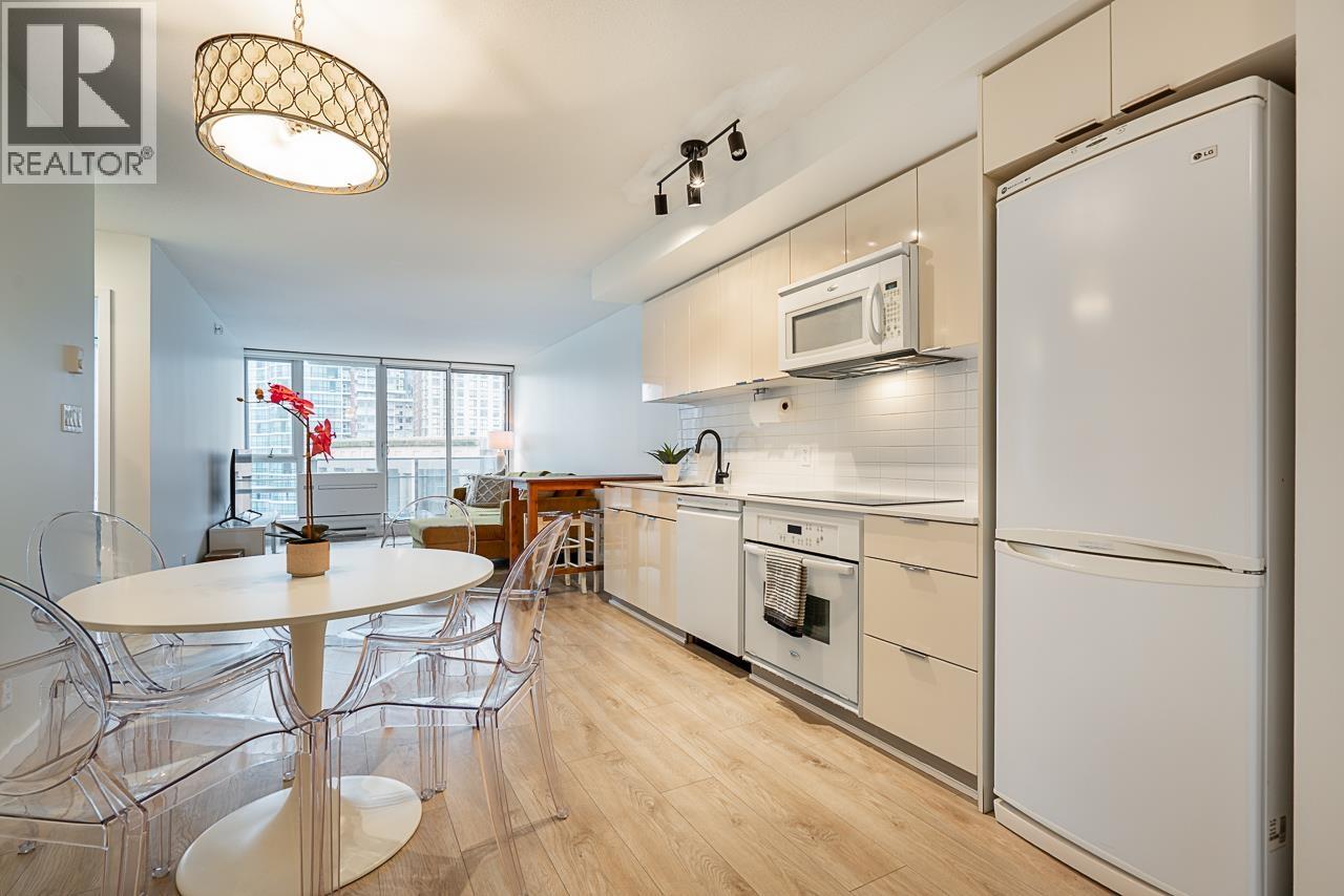 1907 788 Hamilton Street, Vancouver, British Columbia  V6B 0E9 - Photo 4 - R3068981