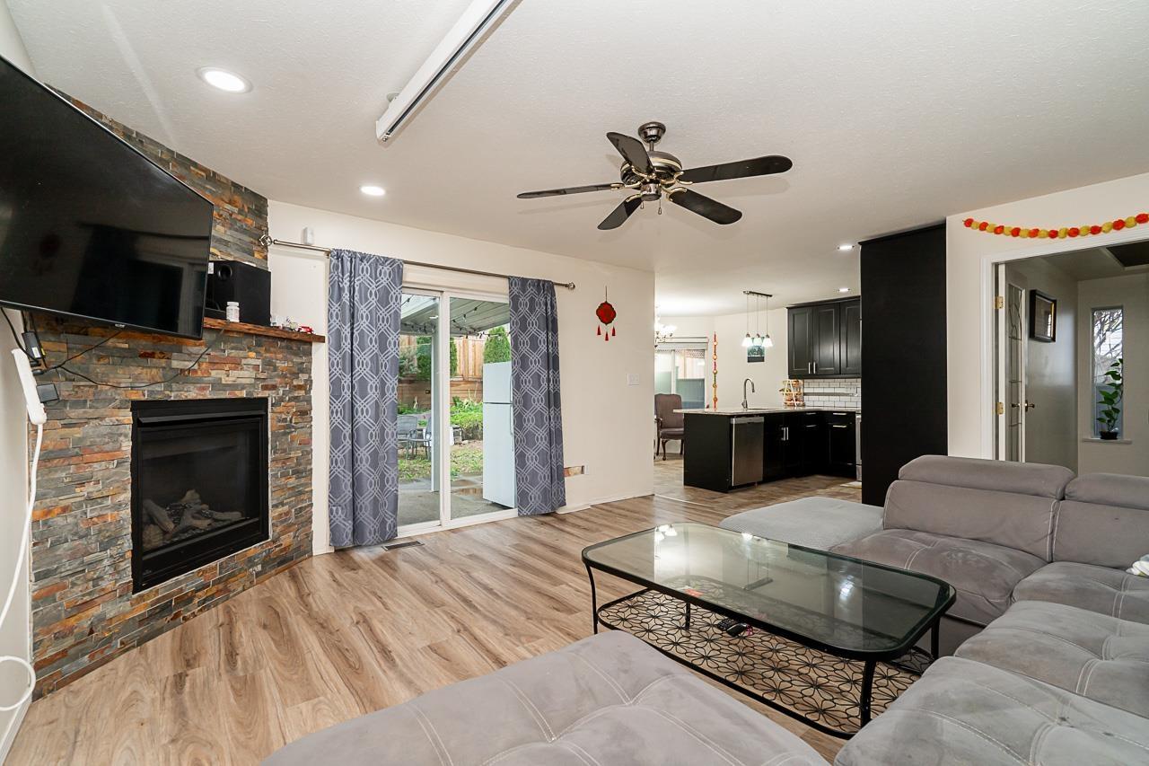 18661 56 Avenue Avenue, Surrey, British Columbia  V3S 7Y2 - Photo 6 - R3067654