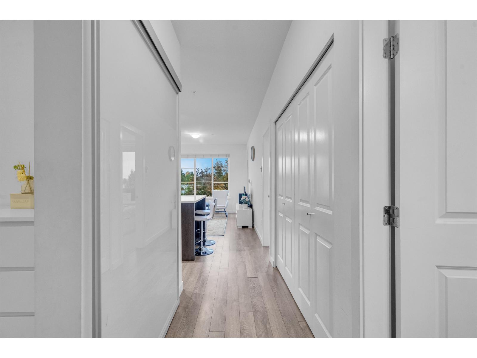 407 13623 81a Avenue, Surrey, British Columbia  V3W 3N7 - Photo 3 - R3066540