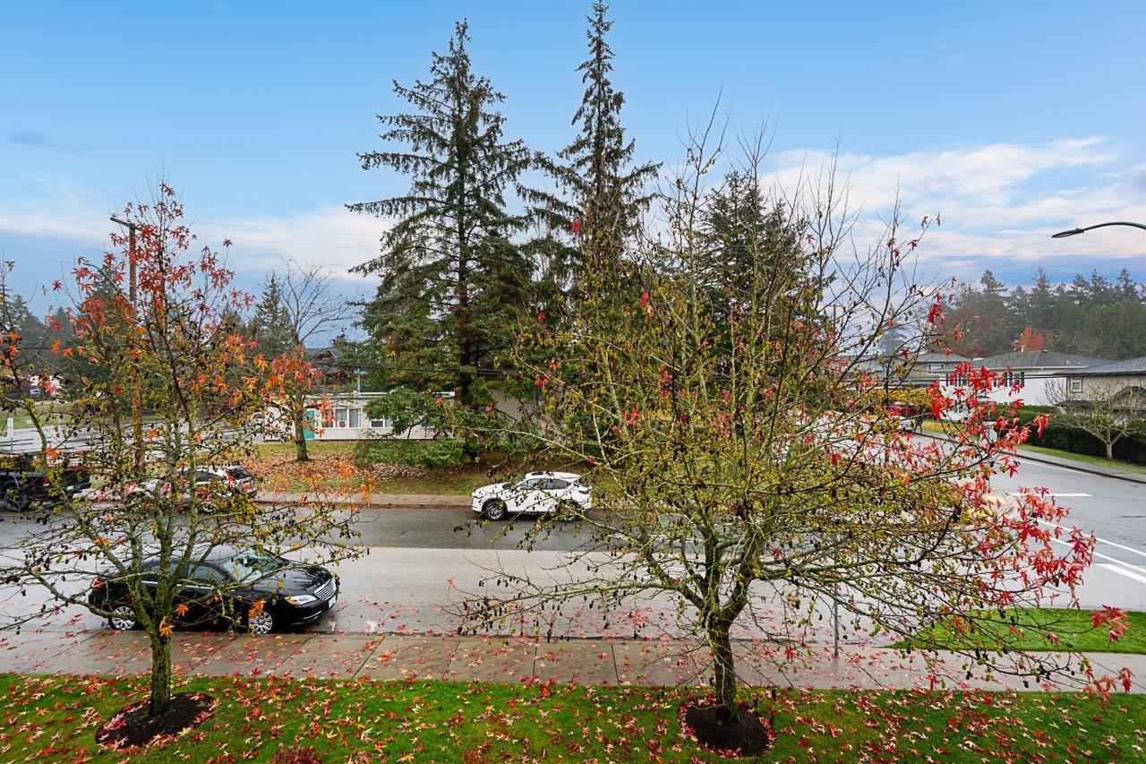 302 15389 Roper Avenue, White Rock, British Columbia  V4B 2S8 - Photo 29 - R3068358