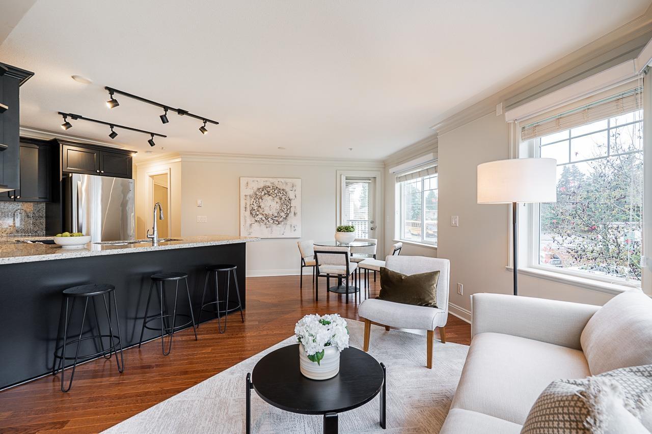 302 15389 Roper Avenue, White Rock, British Columbia  V4B 2S8 - Photo 10 - R3068358