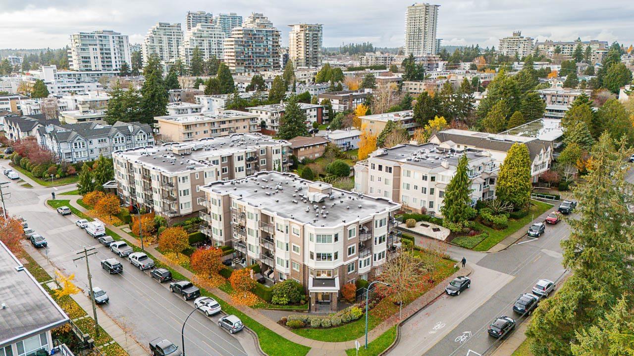 302 15389 Roper Avenue, White Rock, British Columbia  V4B 2S8 - Photo 37 - R3068358