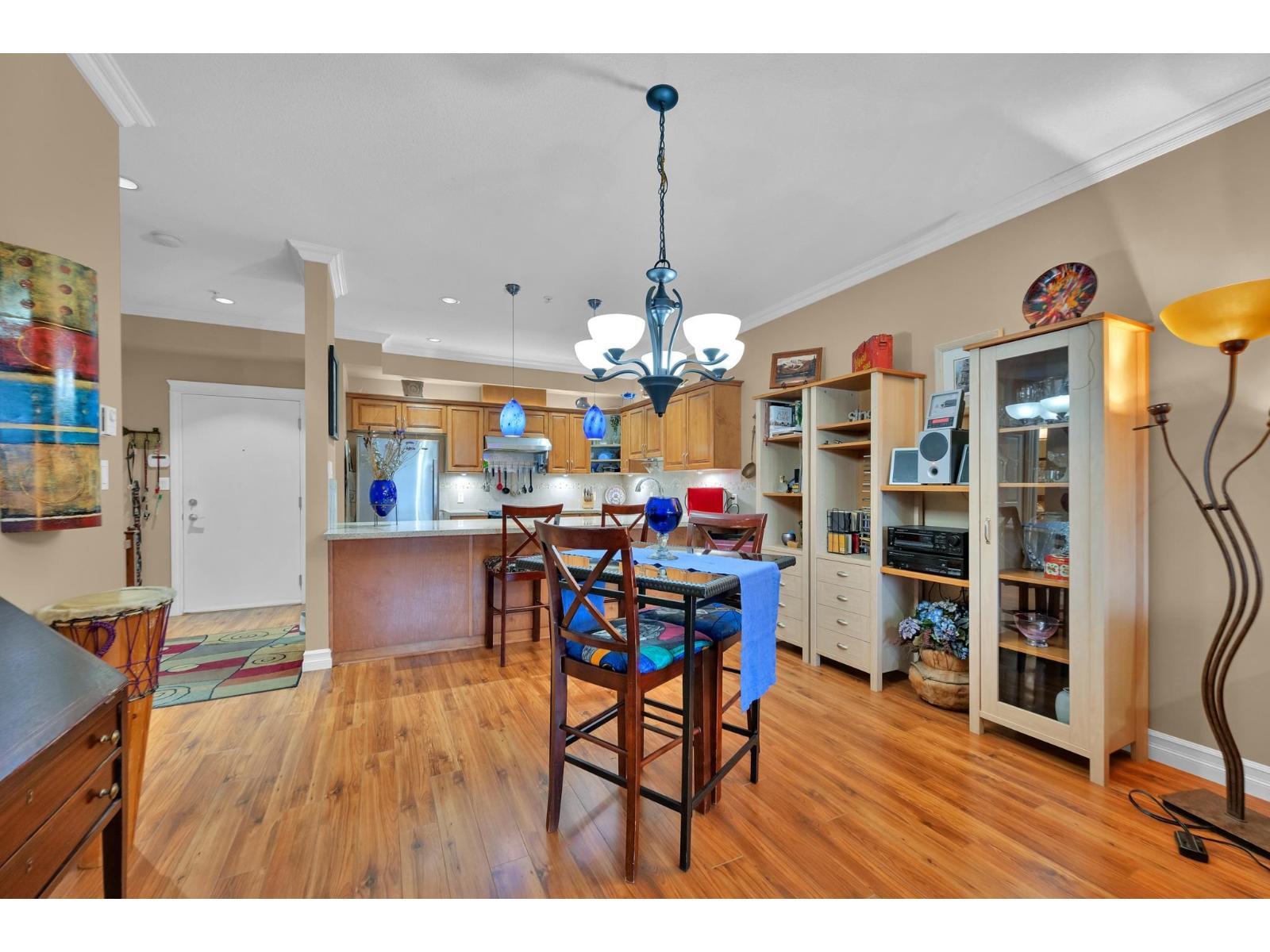 205 33755 7 Avenue, Mission, British Columbia  V2V 0A4 - Photo 8 - R3068014