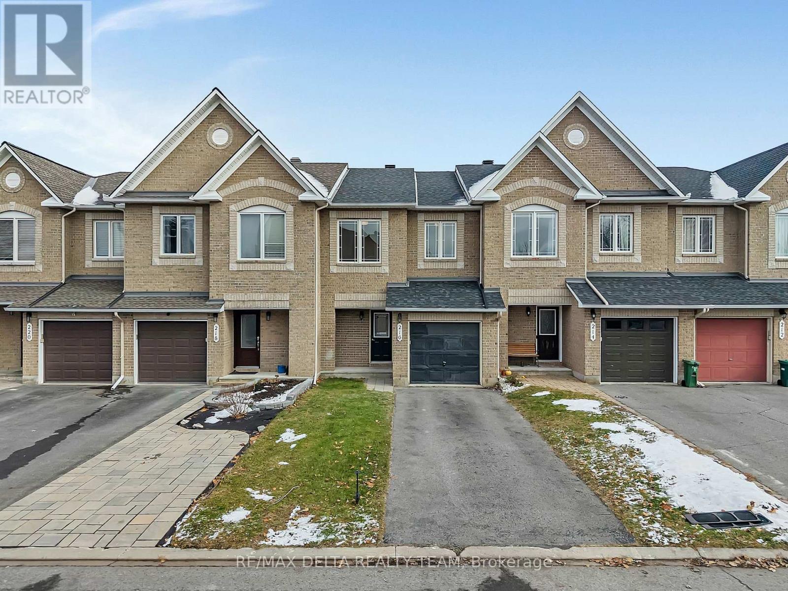 216 FORESTCREST STREET, Ottawa, Ontario