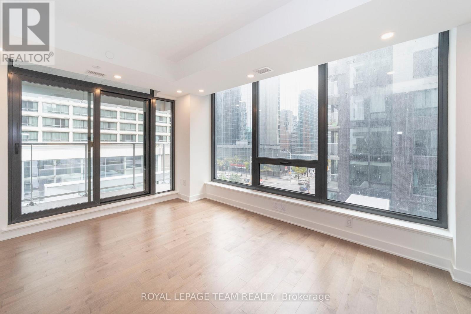 407 - 340 Queen Street, Ottawa, Ontario  K1R 0G1 - Photo 15 - X12563266