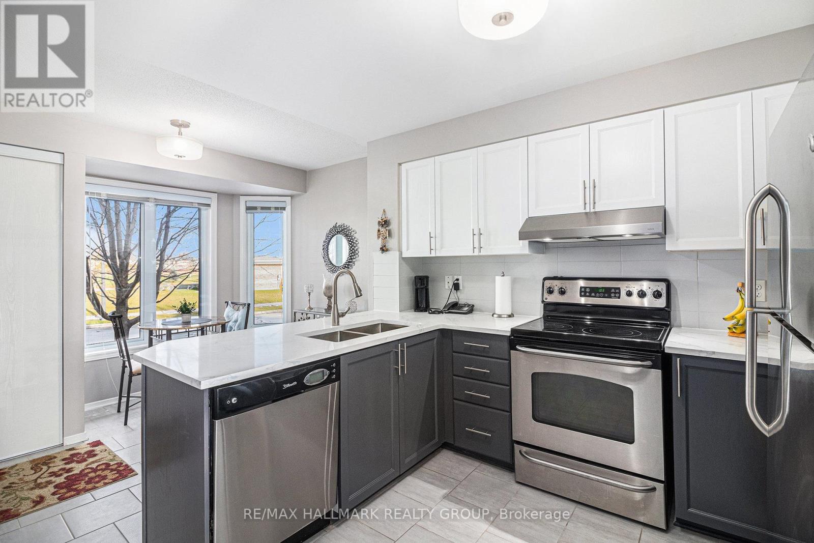 275 Aquaview Drive, Ottawa, Ontario  K4A 0B5 - Photo 4 - X12563318