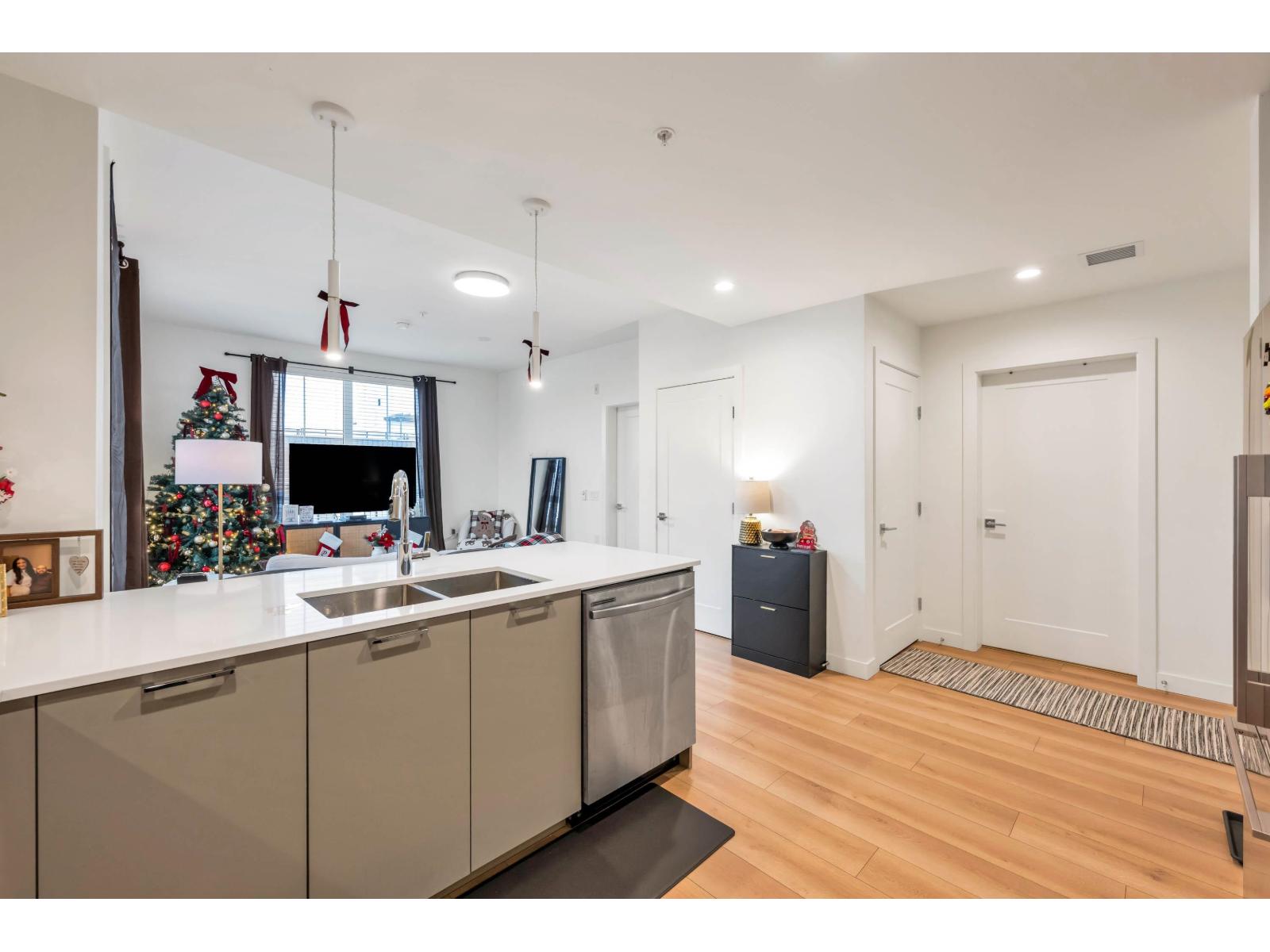 610 8380 200a Street, Langley, British Columbia  V2Y 3S5 - Photo 12 - R3068167