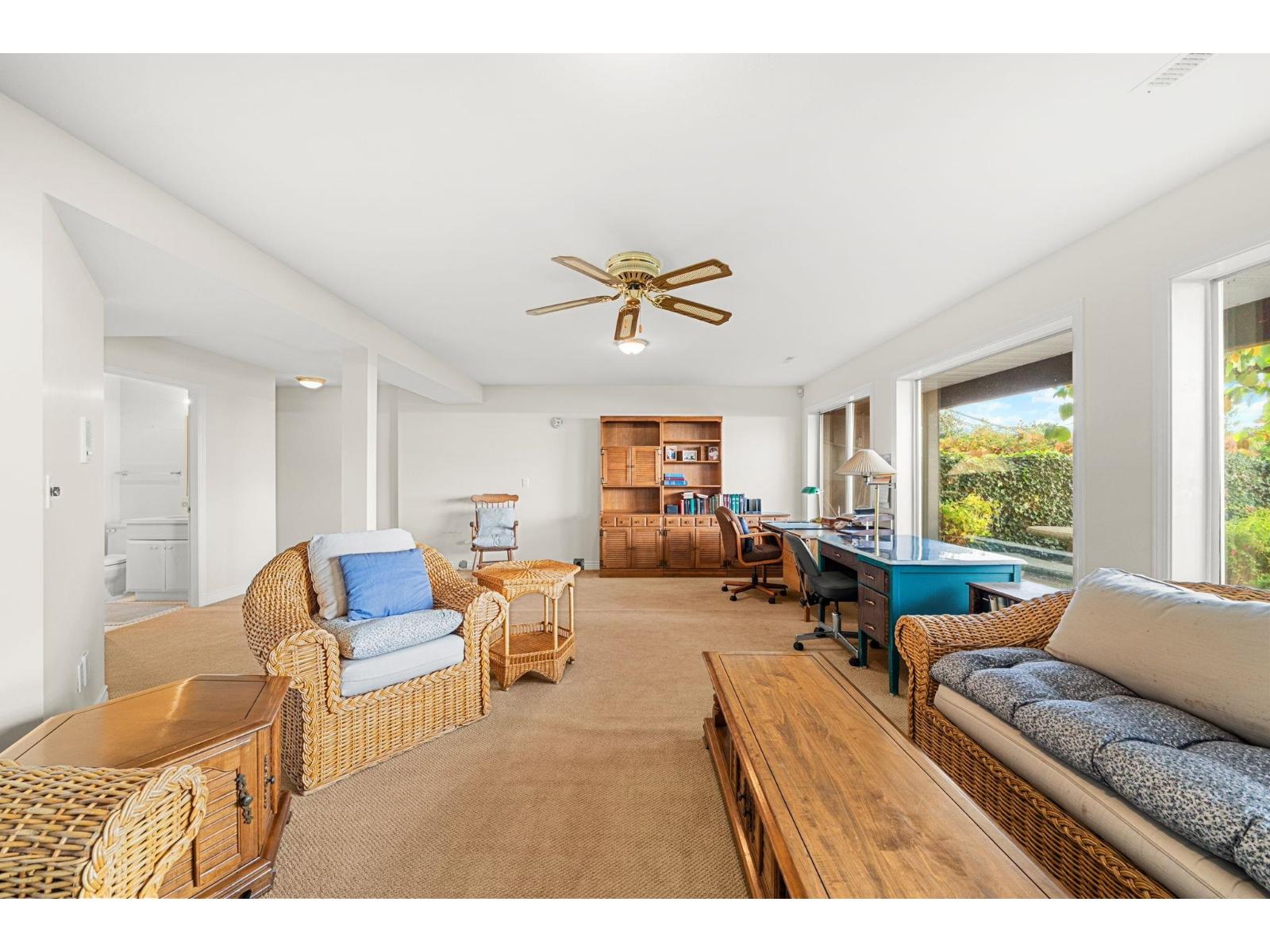 14786 Upper Roper Avenue, White Rock, British Columbia  V4B 2C9 - Photo 27 - R3068084