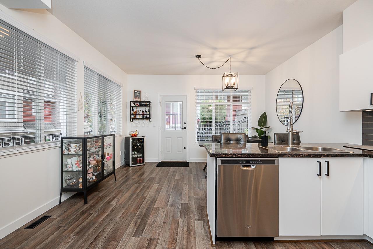 8 19455 65 Avenue, Surrey, British Columbia  V4N 0Z1 - Photo 4 - R3068669