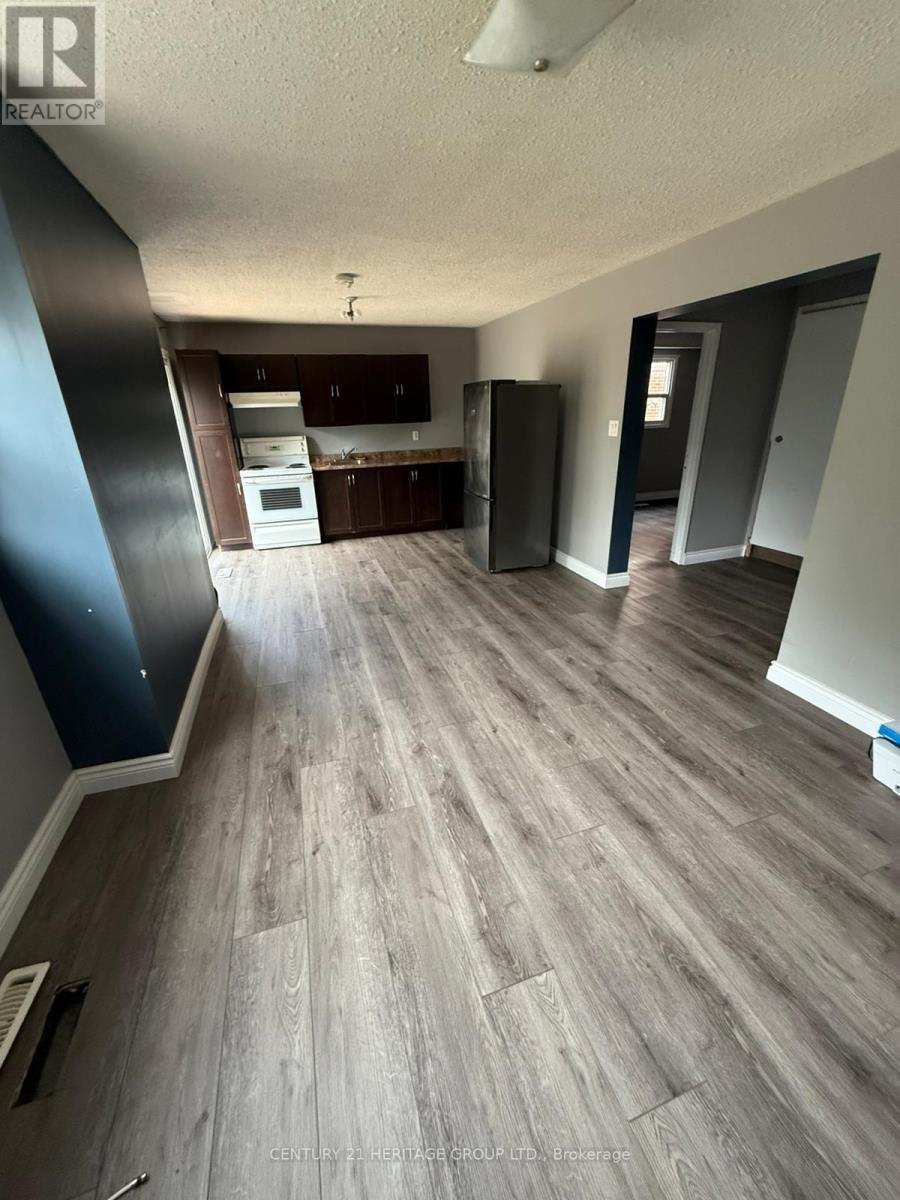 Main - 32 Histon Crescent, Brampton, Ontario  L6V 3R1 - Photo 2 - W12562980