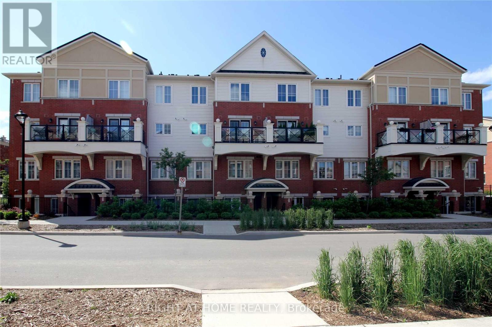 21 - 2492 Post Road, Oakville, Ontario  L6H 0K1 - Photo 1 - W12563006