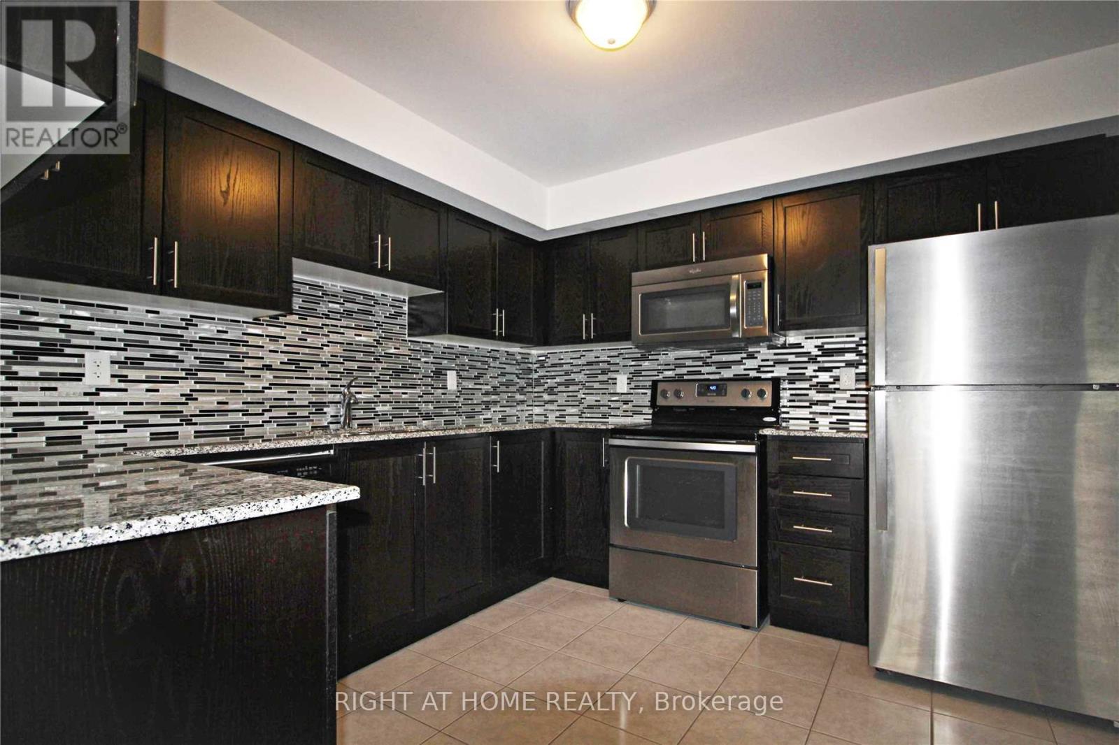 21 - 2492 Post Road, Oakville, Ontario  L6H 0K1 - Photo 3 - W12563006