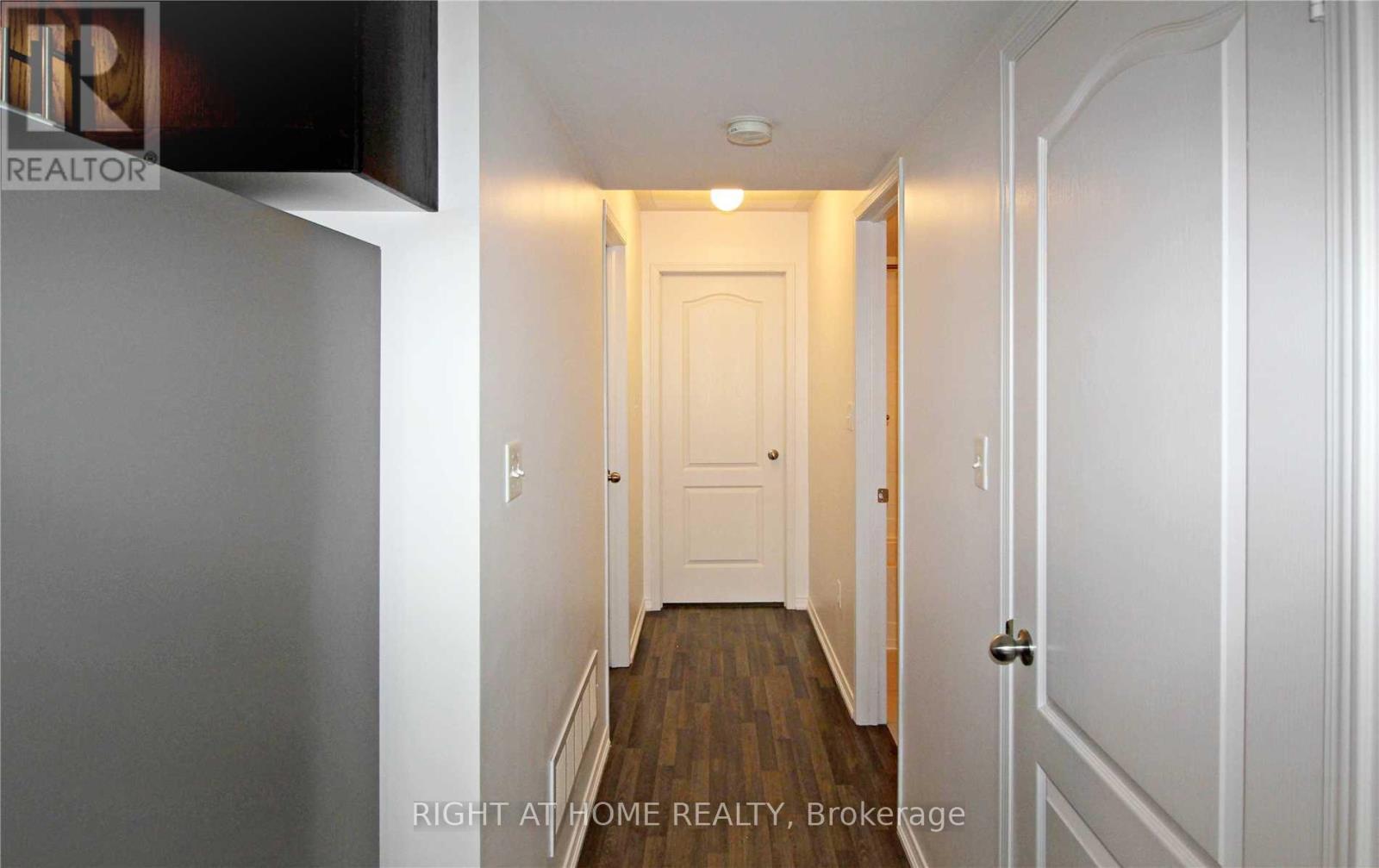 21 - 2492 Post Road, Oakville, Ontario  L6H 0K1 - Photo 4 - W12563006