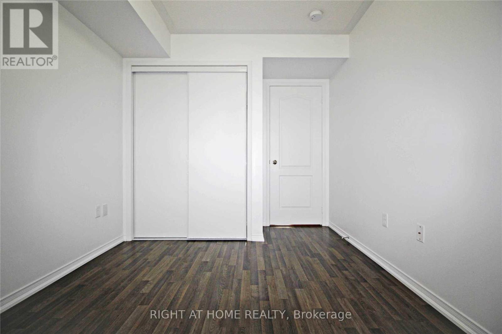 21 - 2492 Post Road, Oakville, Ontario  L6H 0K1 - Photo 8 - W12563006