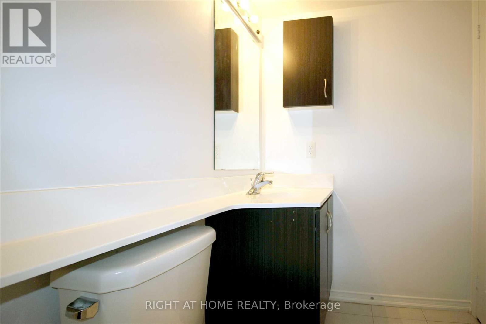 21 - 2492 Post Road, Oakville, Ontario  L6H 0K1 - Photo 9 - W12563006