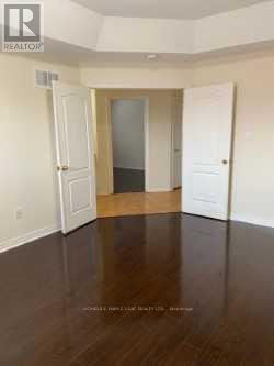 27 Robitaille Road, Brampton, Ontario  L6R 0H6 - Photo 4 - W12563036