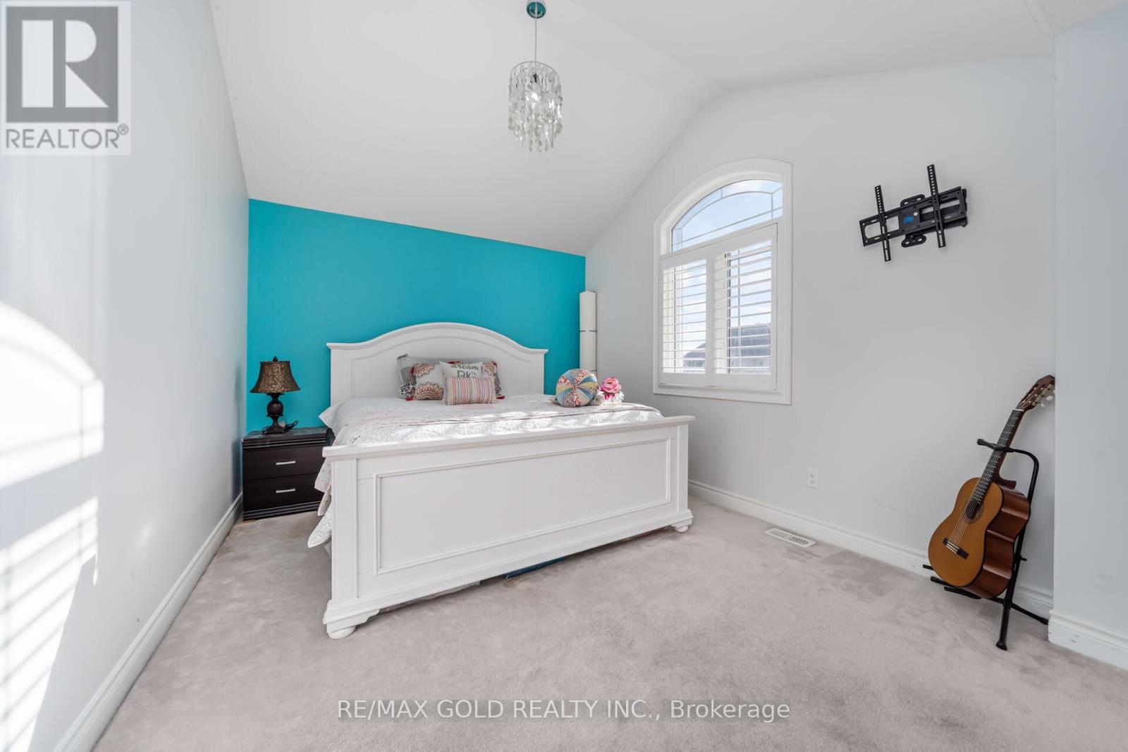 6 Ayrshire Court, Brampton, Ontario  L6Z 0G6 - Photo 15 - W12563064