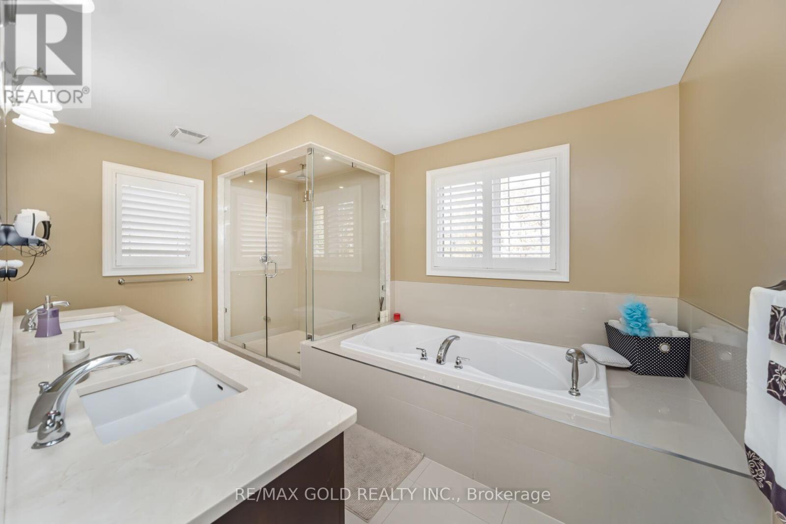 6 Ayrshire Court, Brampton, Ontario  L6Z 0G6 - Photo 31 - W12563064