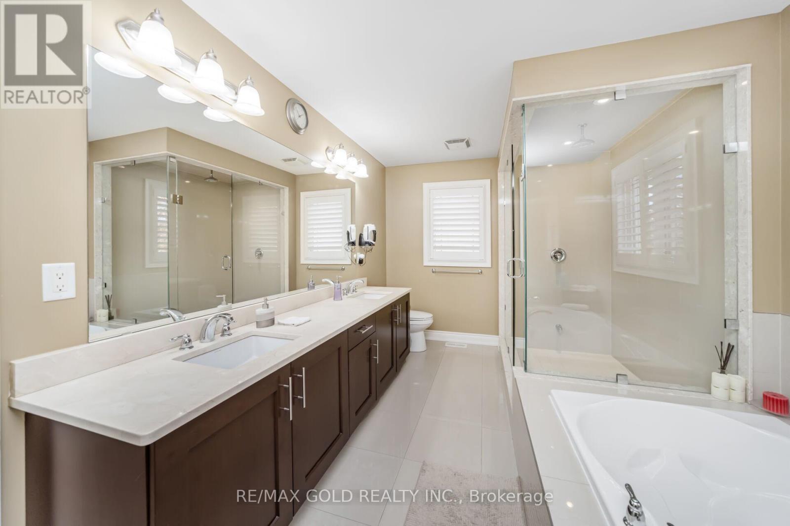 6 Ayrshire Court, Brampton, Ontario  L6Z 0G6 - Photo 32 - W12563064