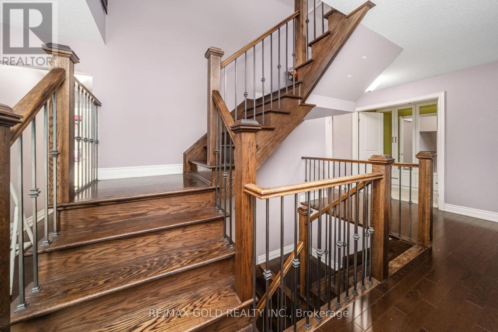 6 Ayrshire Court, Brampton, Ontario  L6Z 0G6 - Photo 33 - W12563064