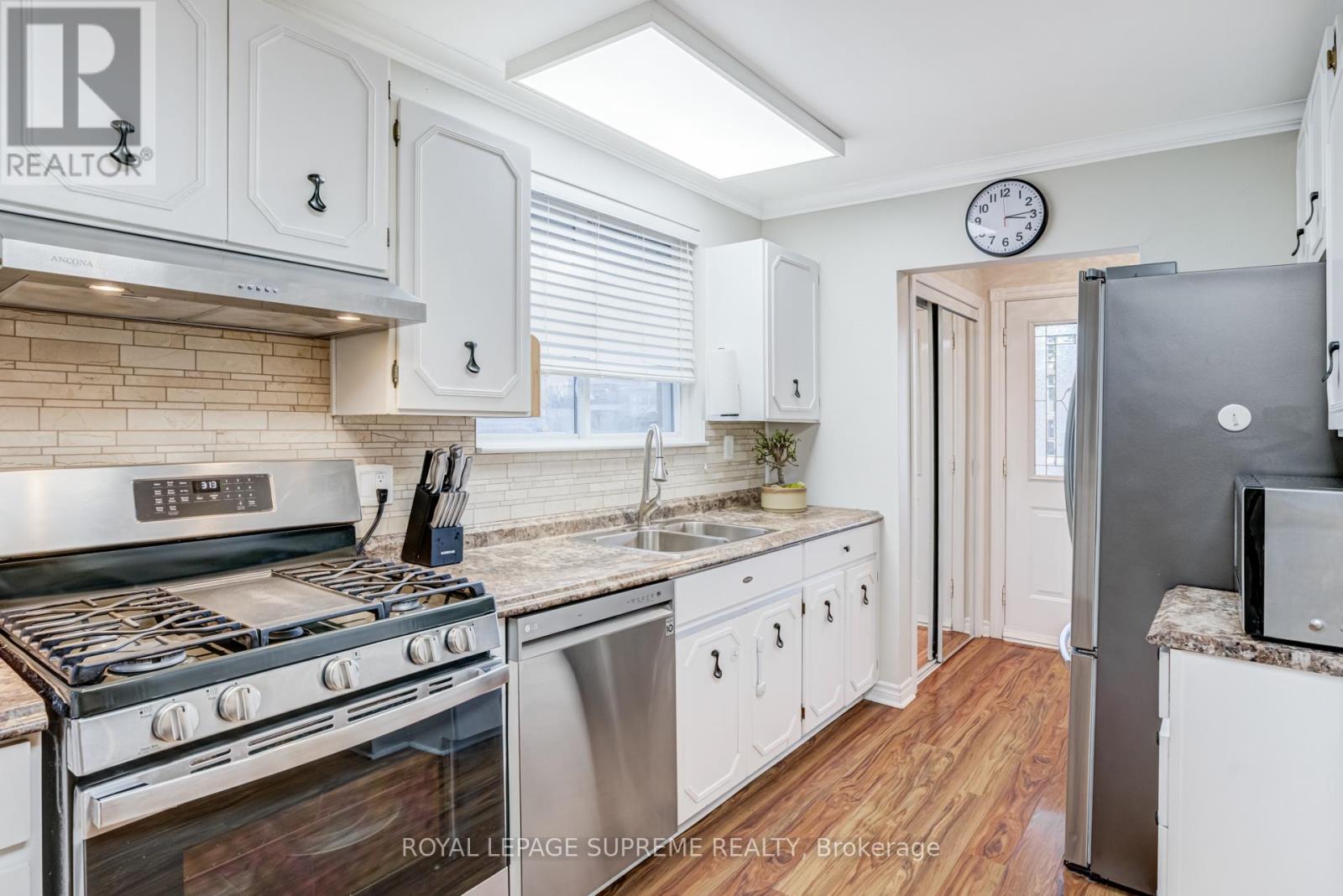 2540 Constable Road, Mississauga, Ontario  L5J 1W2 - Photo 9 - W12563070