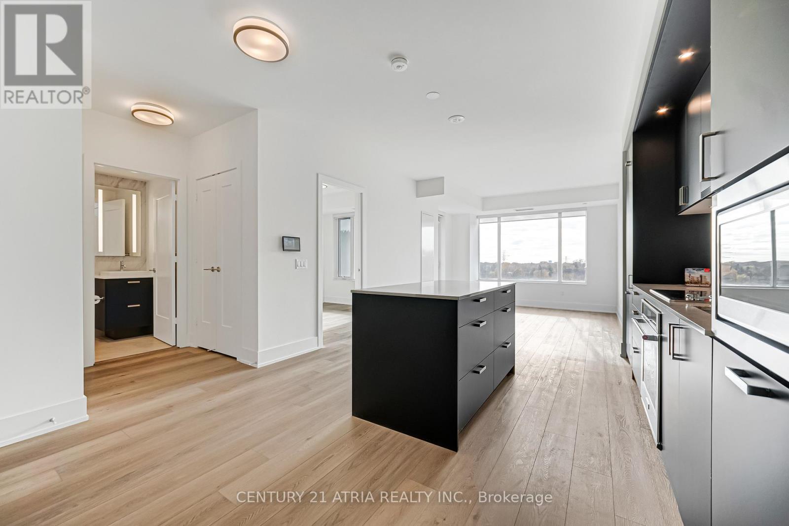 608 - 259 The Kingsway, Toronto, Ontario  M9A 0G2 - Photo 2 - W12563074