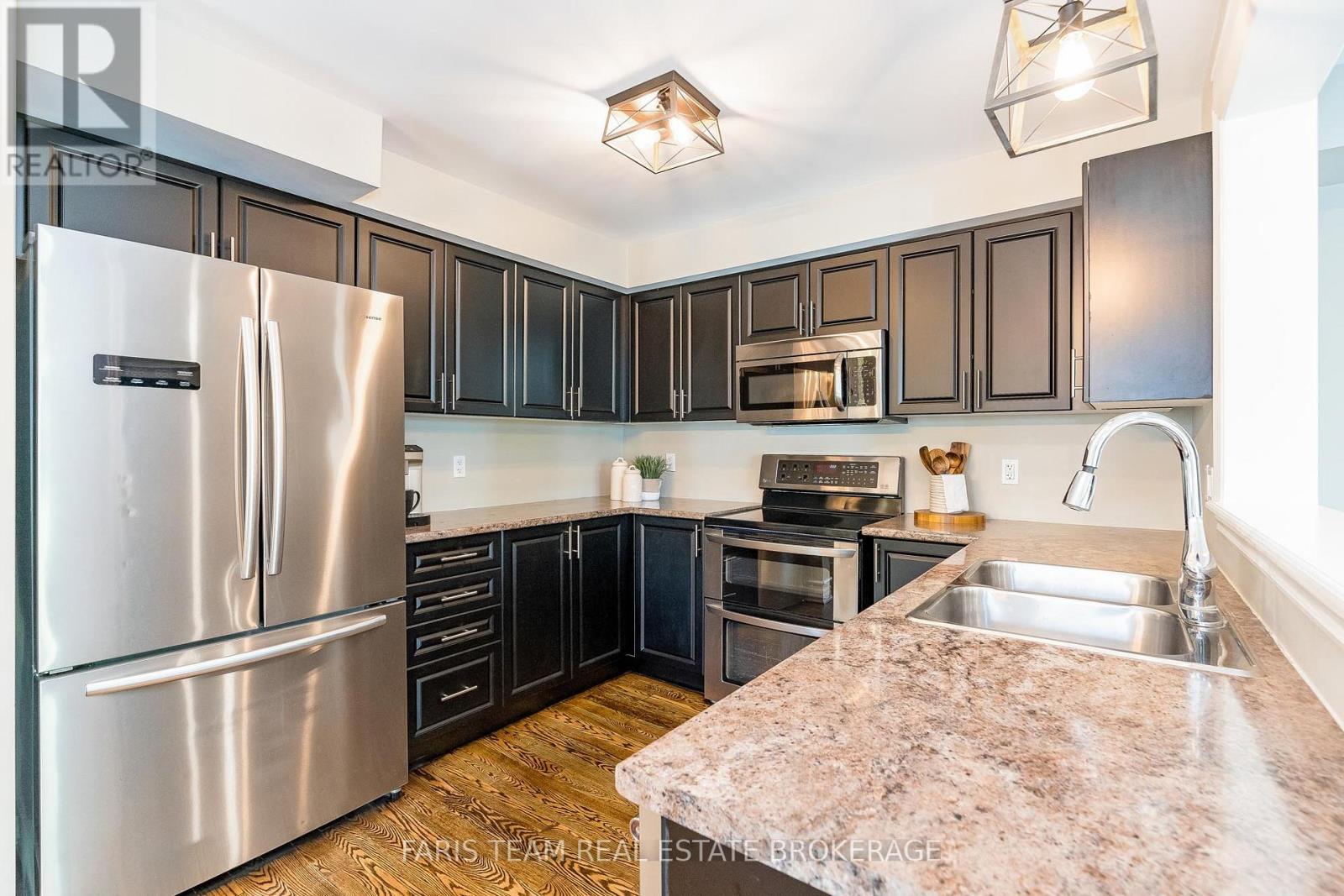 38 - 20 C Line, Orangeville, Ontario  L9W 6T7 - Photo 4 - W12563084