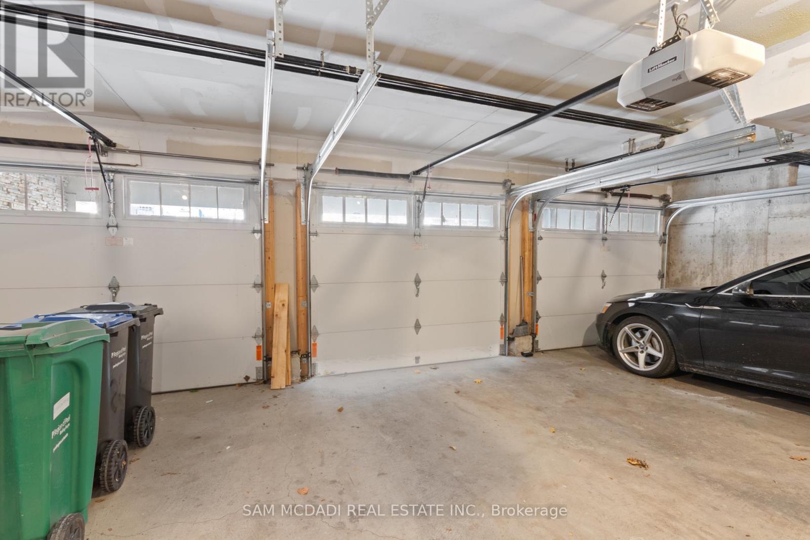 23 - 3083 Cawthra Road, Mississauga, Ontario  L5A 2X4 - Photo 29 - W12563124