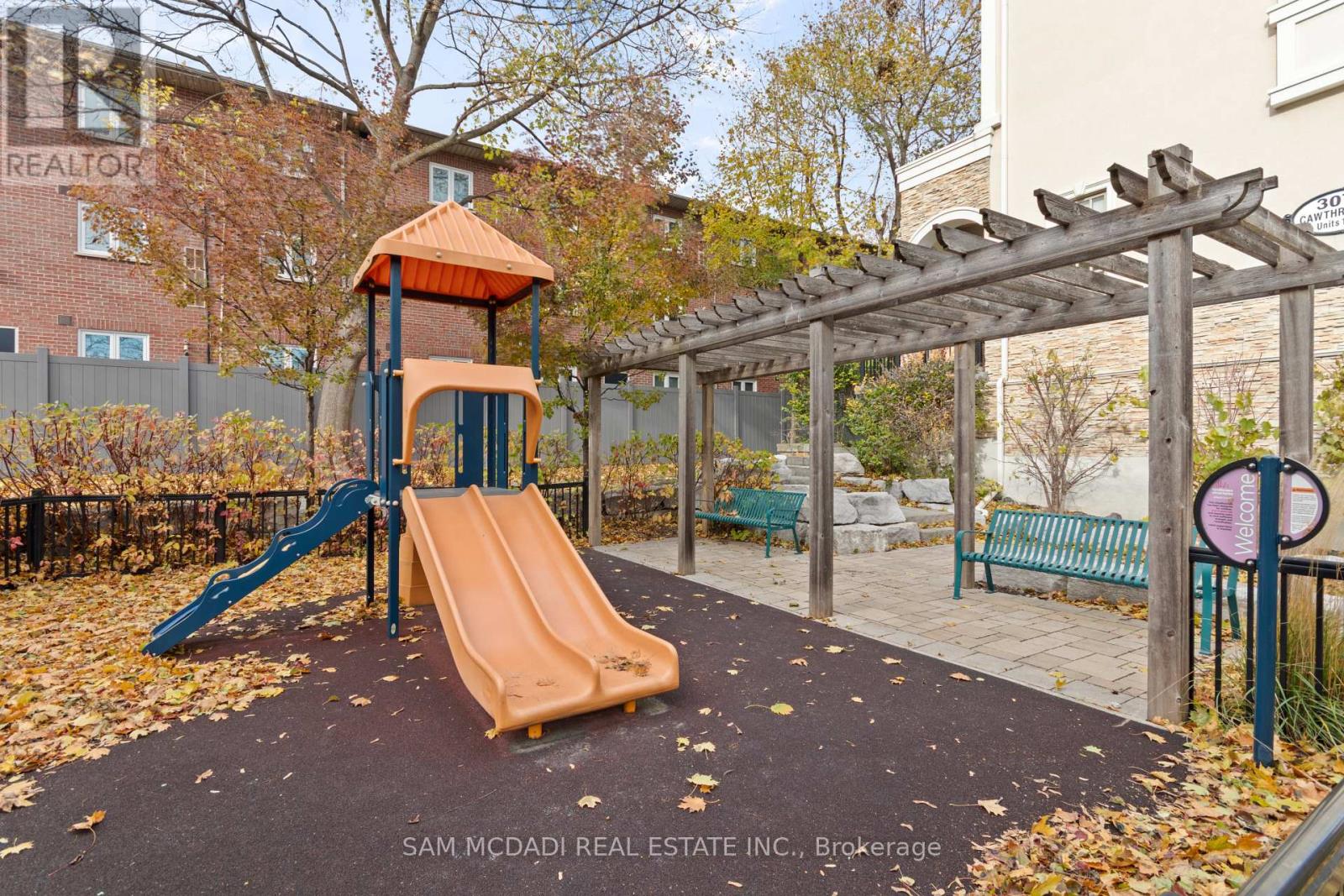 23 - 3083 Cawthra Road, Mississauga, Ontario  L5A 2X4 - Photo 8 - W12563124