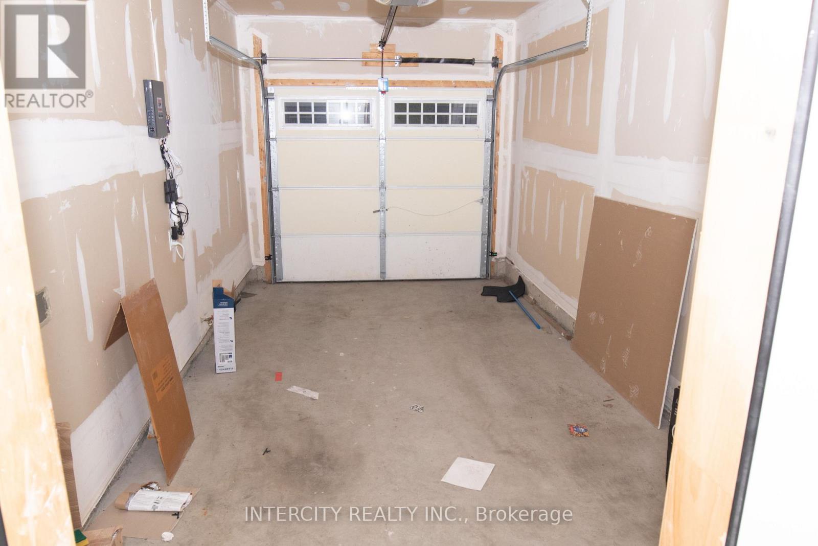 39 Divers Road, Brampton, Ontario  L7A 5C8 - Photo 35 - W12563154