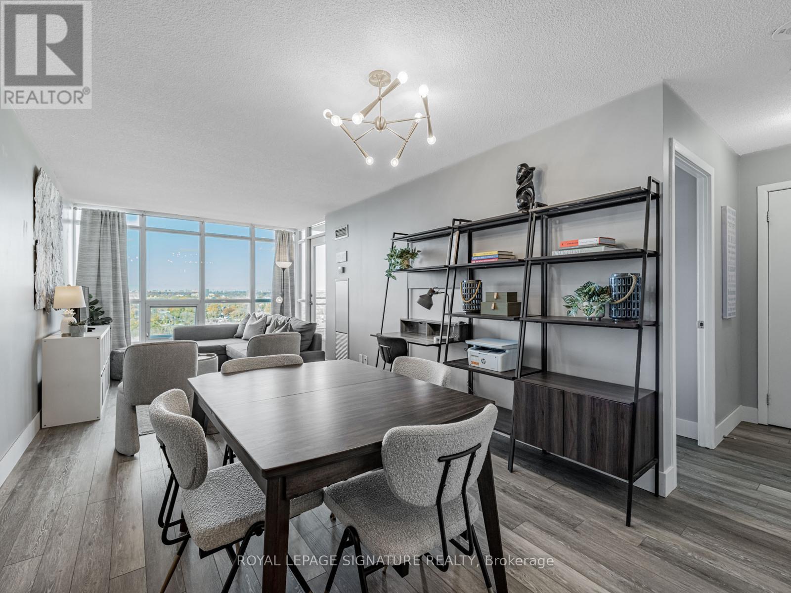 1817 - 185 Legion Road N, Toronto, Ontario  M8Y 0A1 - Photo 8 - W12563178